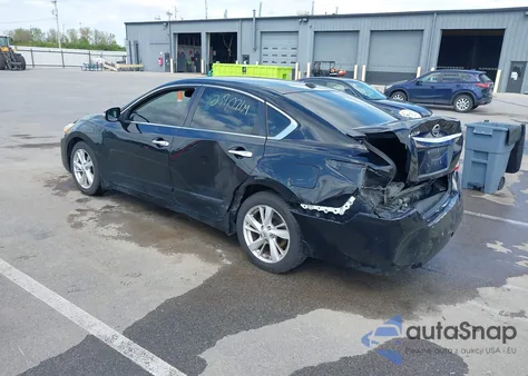 2015 Nissan Altima 2.5 Sv z USA, uszkodzony, nr VIN 1N4AL3AP1FC166579